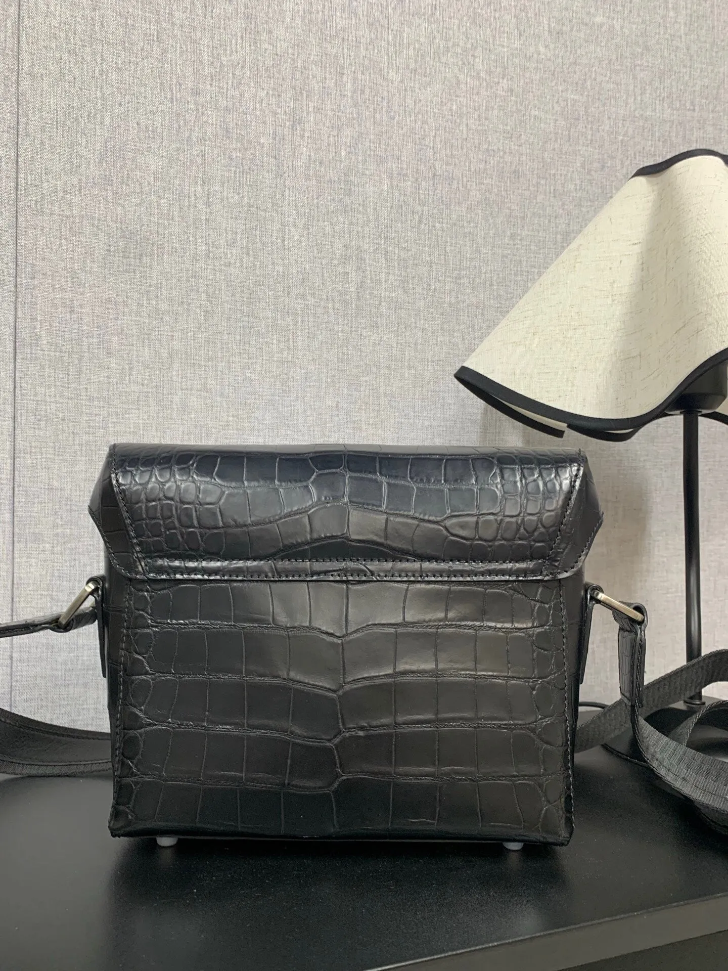 Genuine Crocodile Skin Leather Cross Body Messenger  Bag