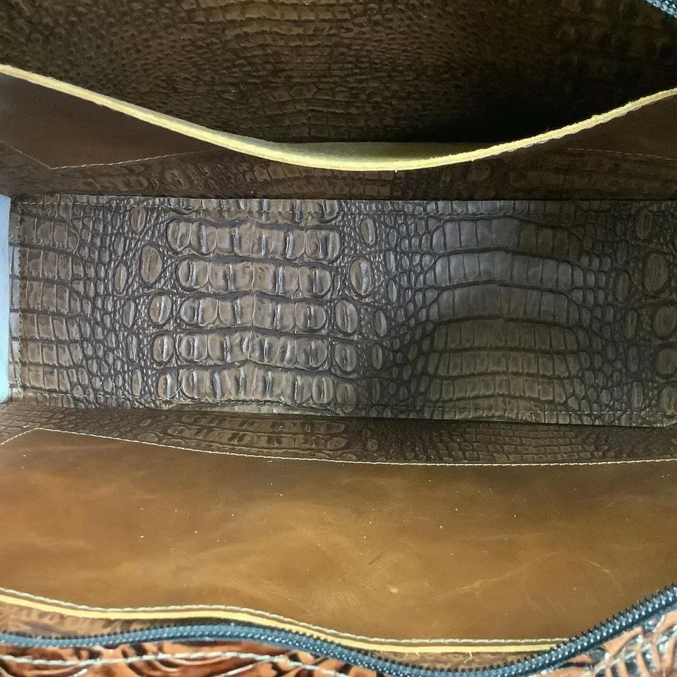 Get Outta Town Hybrid Tote - #26620